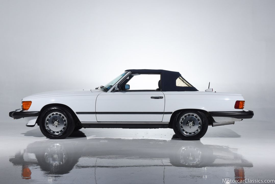 1986 Mercedes-Benz 560-Class