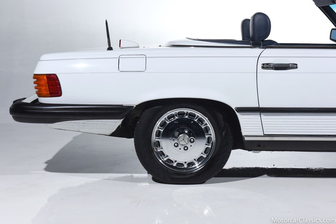 1986 Mercedes-Benz 560-Class