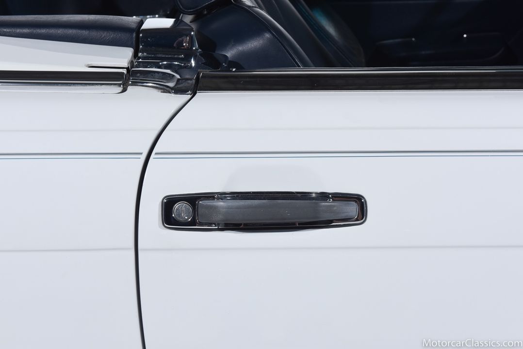 1986 Mercedes-Benz 560-Class