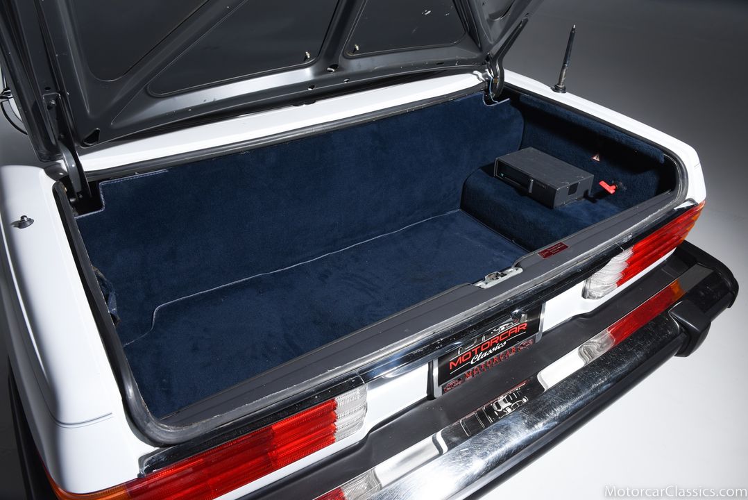 1986 Mercedes-Benz 560-Class