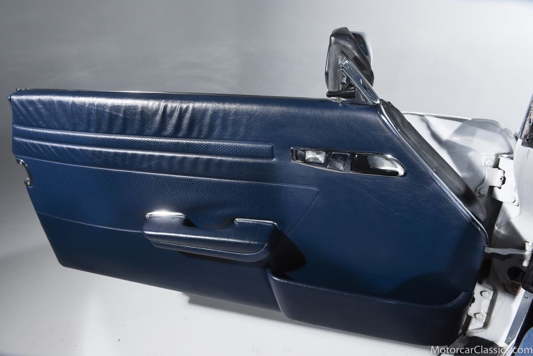 1986 Mercedes-Benz 560-Class