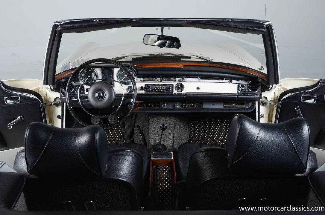 1970 Mercedes-Benz 280-Class