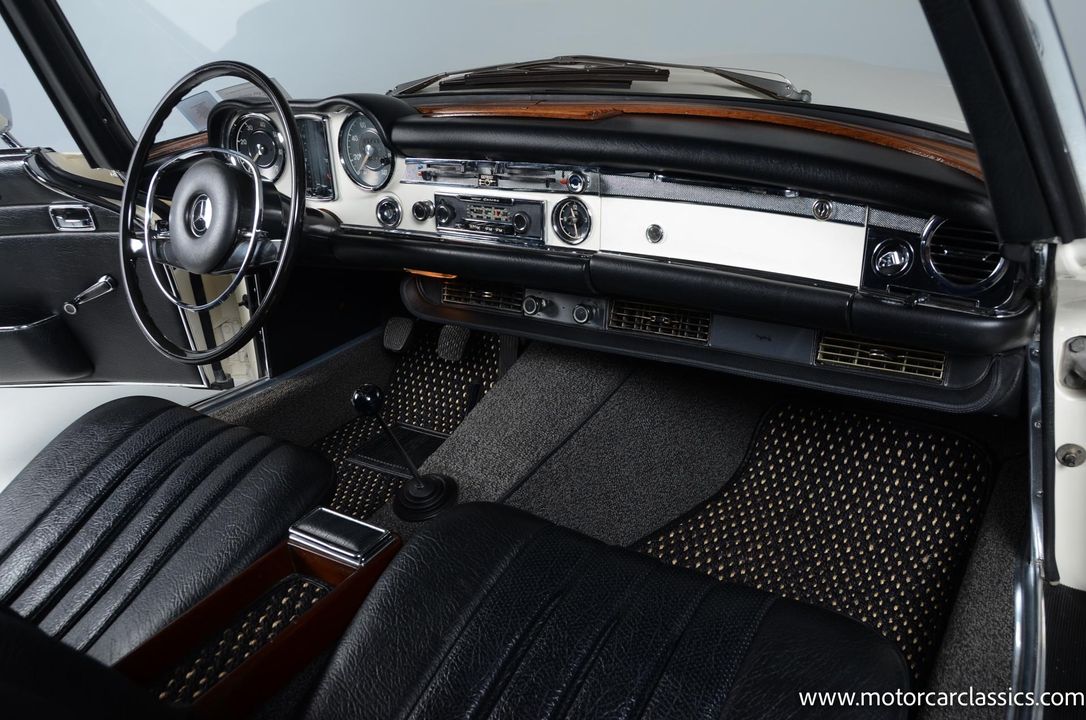 1970 Mercedes-Benz 280-Class
