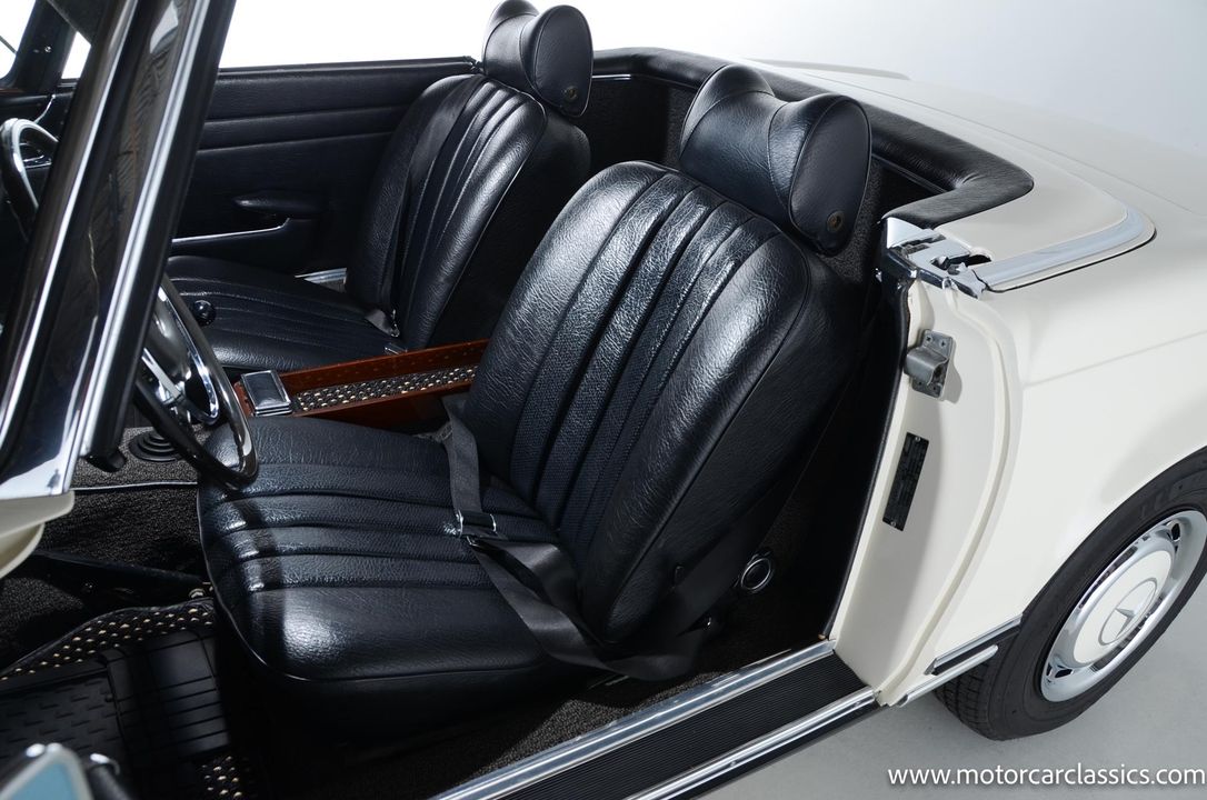 1970 Mercedes-Benz 280-Class