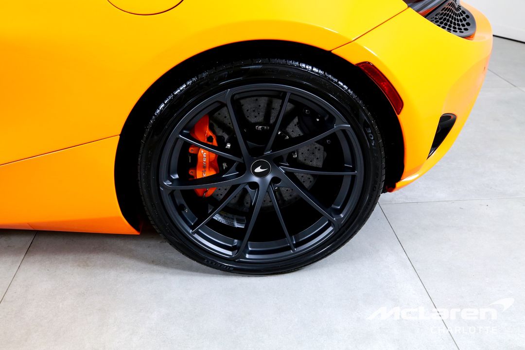 2024 McLaren 750S