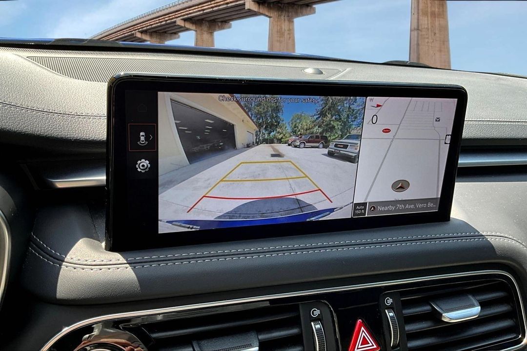 2023 Genesis G70