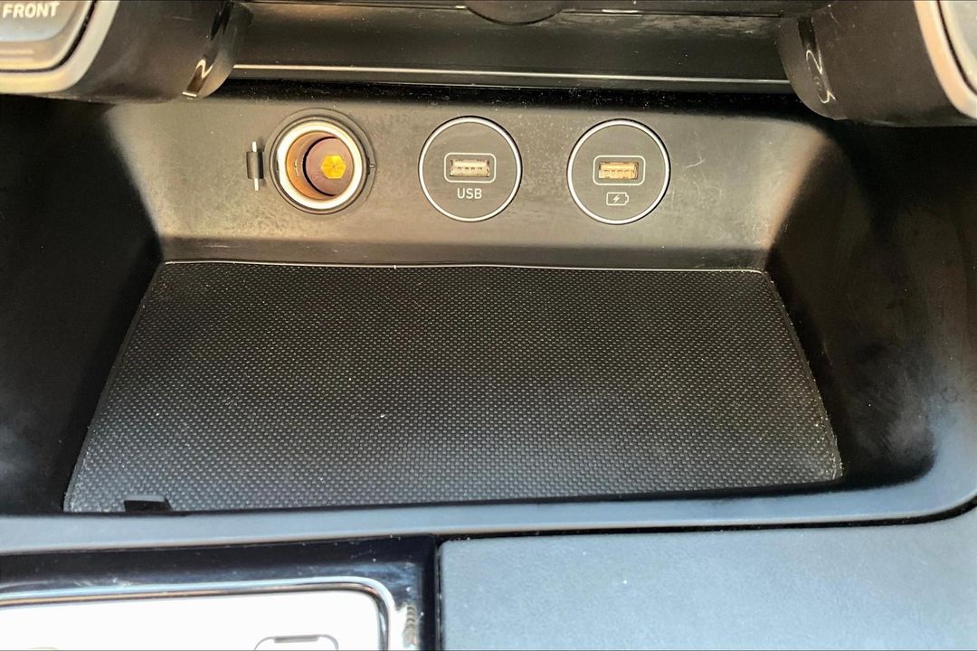 2023 Genesis G70