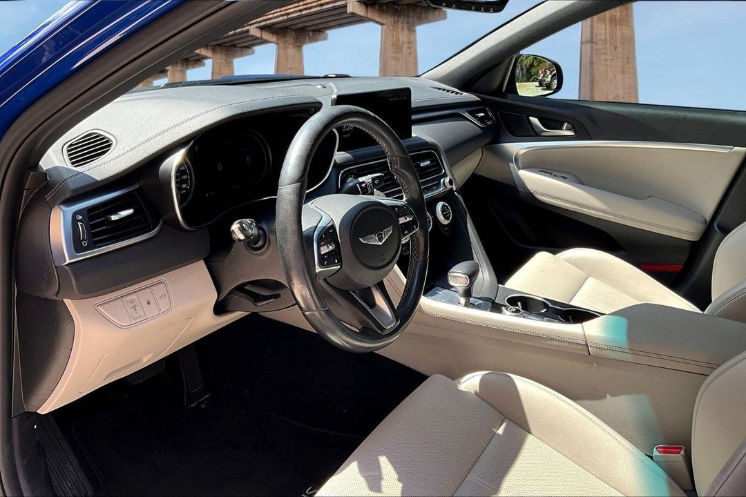2023 Genesis G70