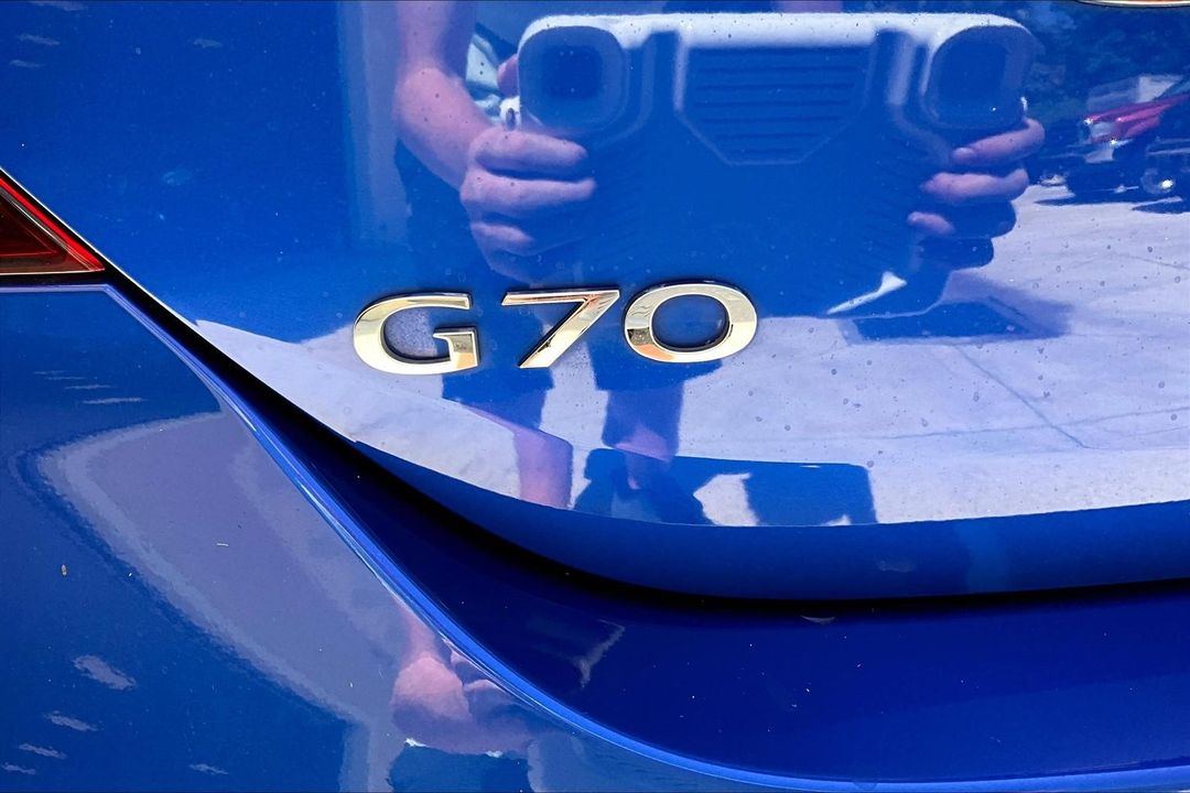 2023 Genesis G70