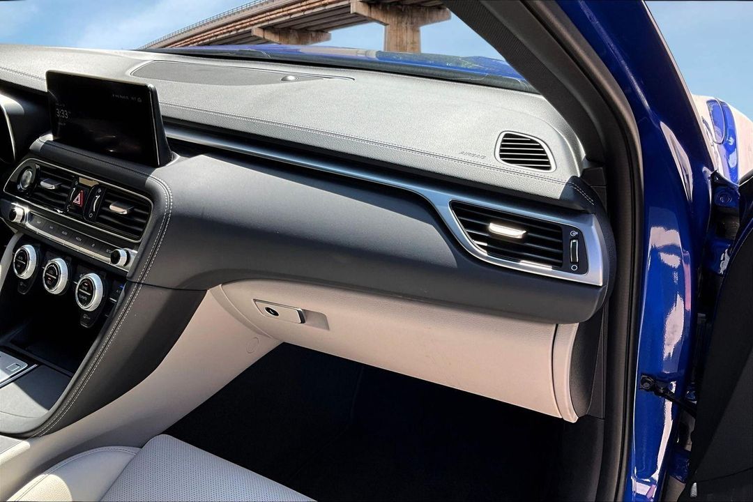 2023 Genesis G70