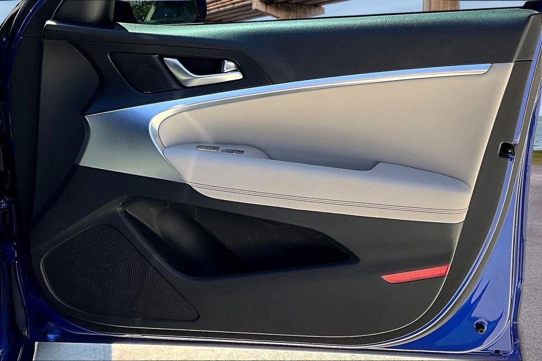 2023 Genesis G70