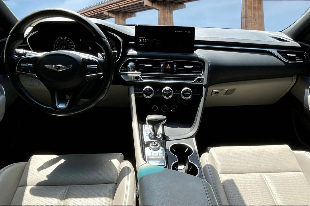 2023 Genesis G70