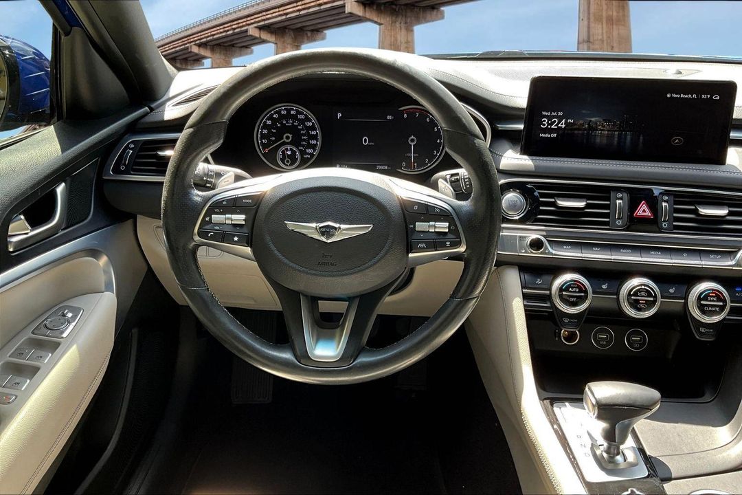 2023 Genesis G70