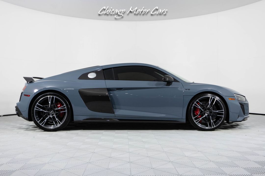 2023 Audi R8 V10 Performance