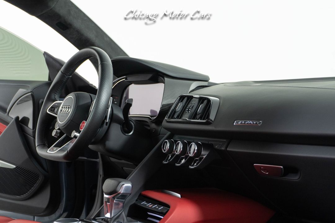 2023 Audi R8 V10 Performance