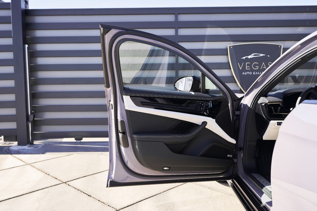 2025 Porsche Panamera E-Hybrid