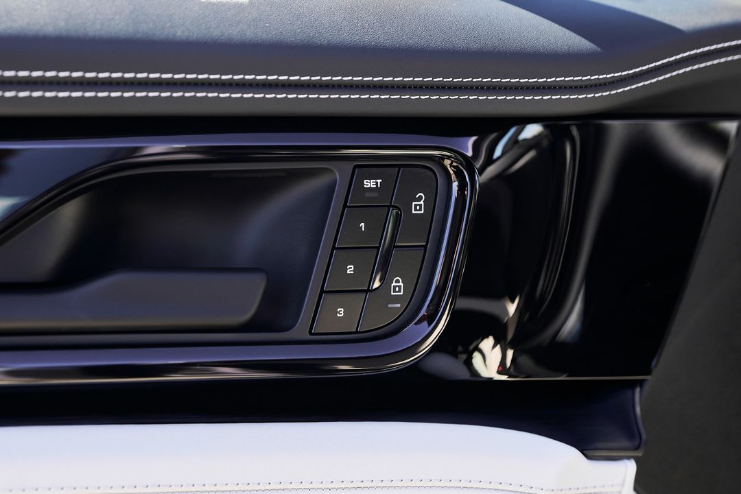 2025 Porsche Panamera E-Hybrid