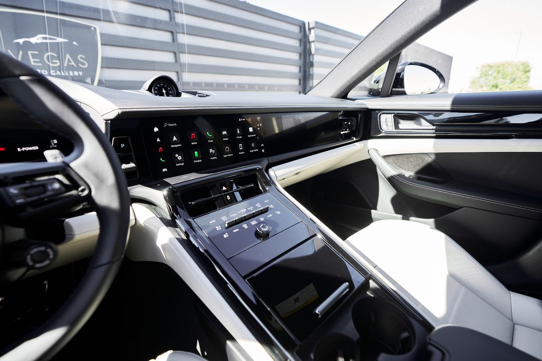 2025 Porsche Panamera E-Hybrid