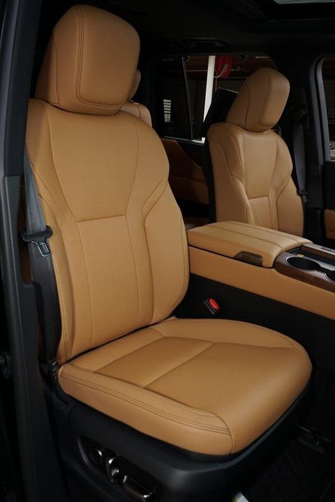 2025 Lexus LX 700H
