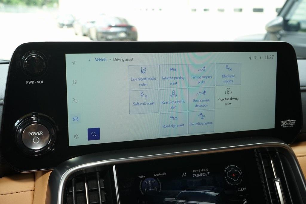 2025 Lexus LX 700H