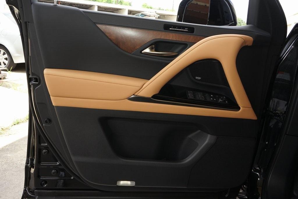 2025 Lexus LX 700H