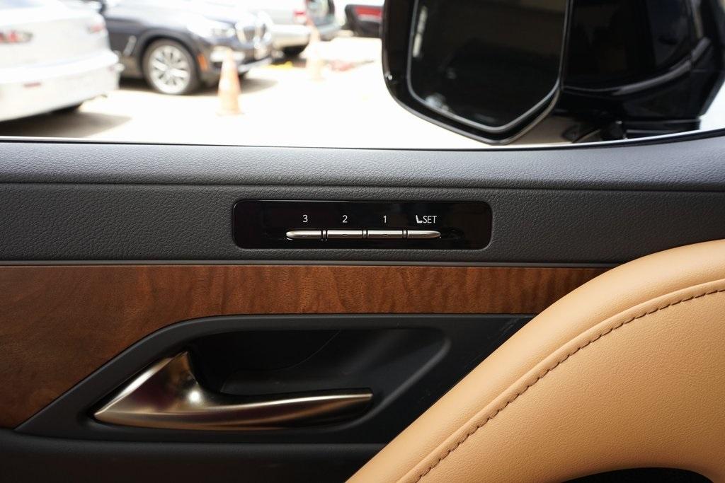 2025 Lexus LX 700H
