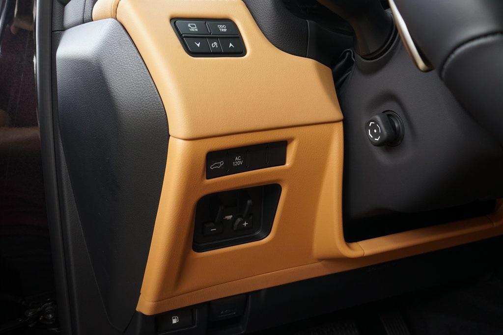 2025 Lexus LX 700H