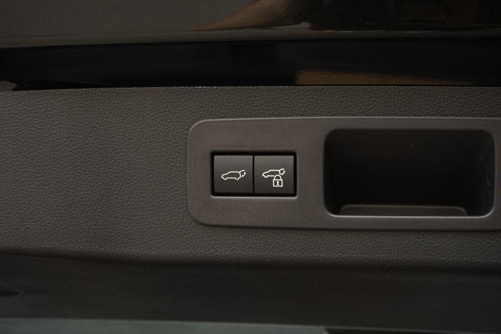 2025 Lexus LX 700H