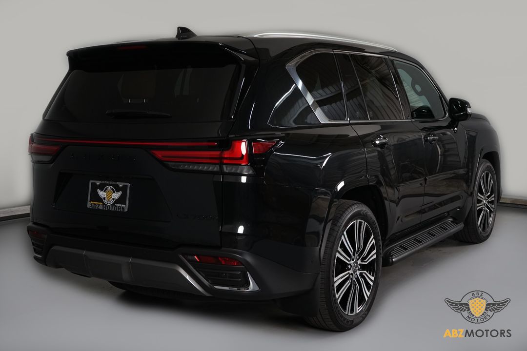 2025 Lexus LX 700H