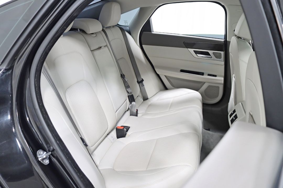 2018 Jaguar XF