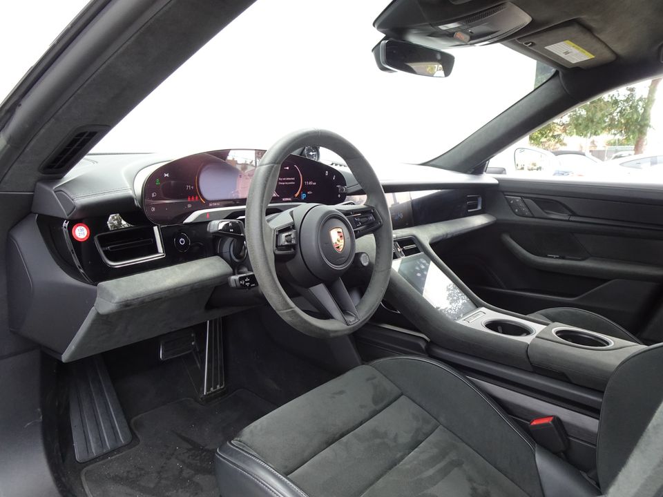 2023 Porsche Taycan