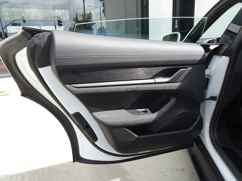 2023 Porsche Taycan