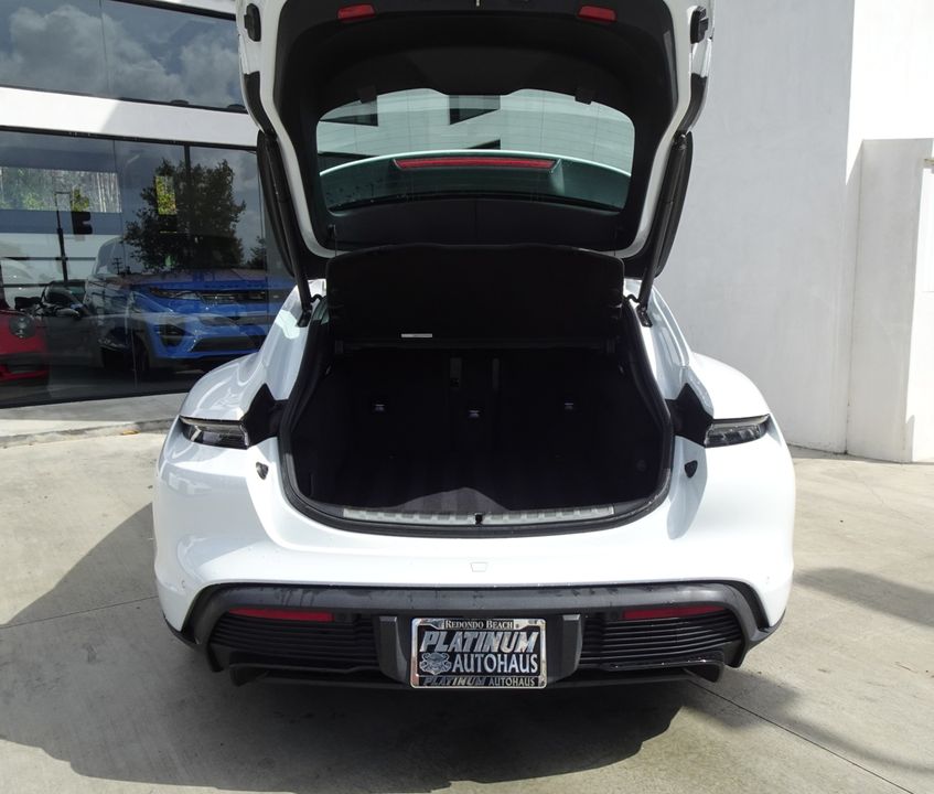 2023 Porsche Taycan