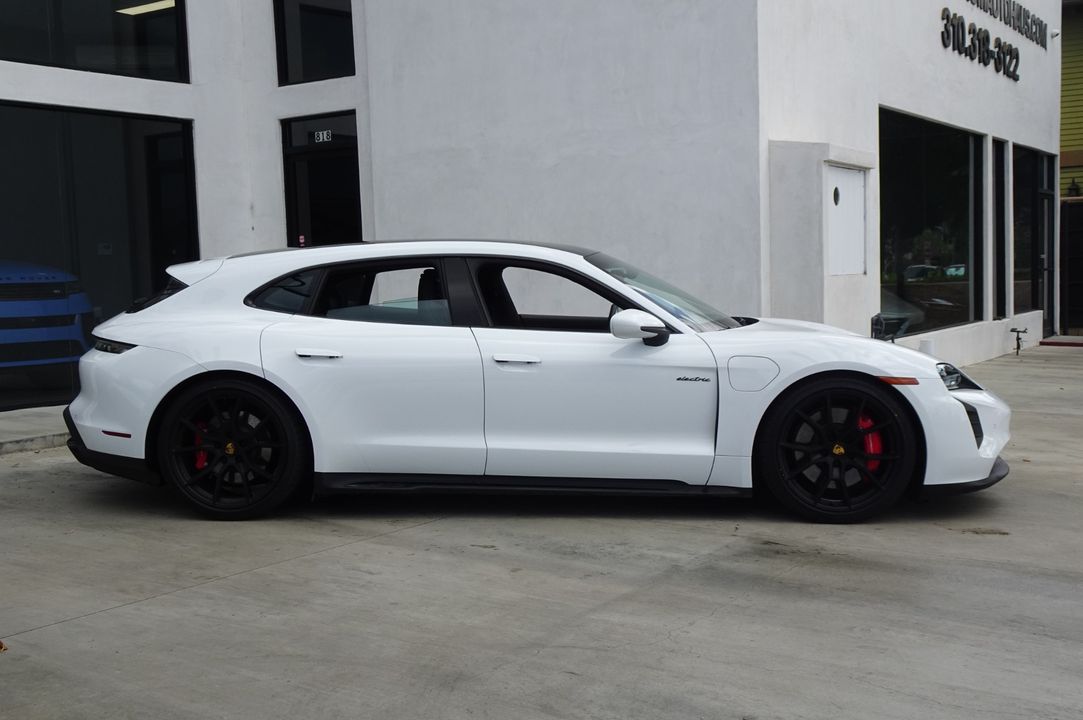 2023 Porsche Taycan