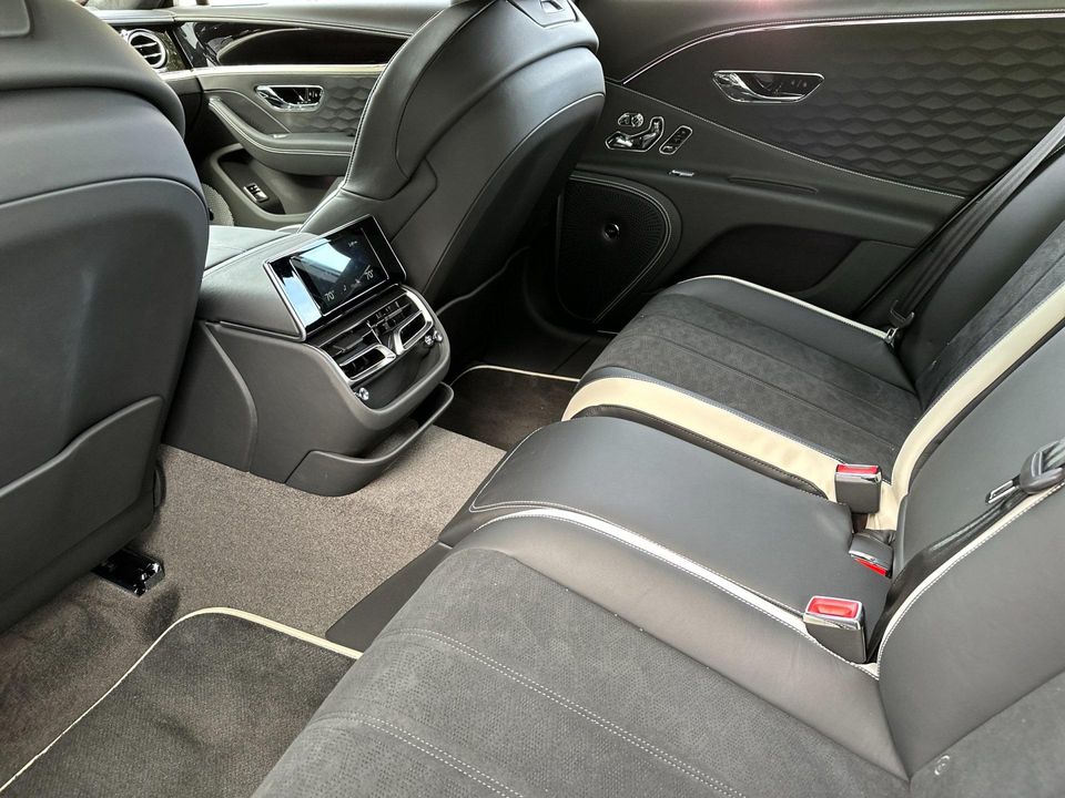 2025 Bentley Flying Spur