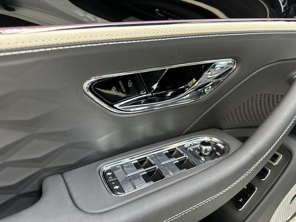 2025 Bentley Flying Spur