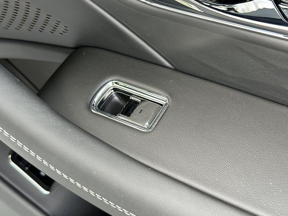 2025 Bentley Flying Spur
