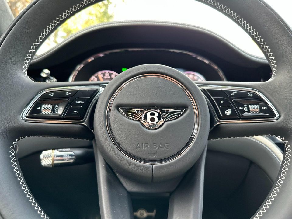 2025 Bentley Flying Spur