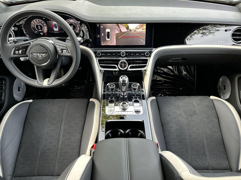 2025 Bentley Flying Spur