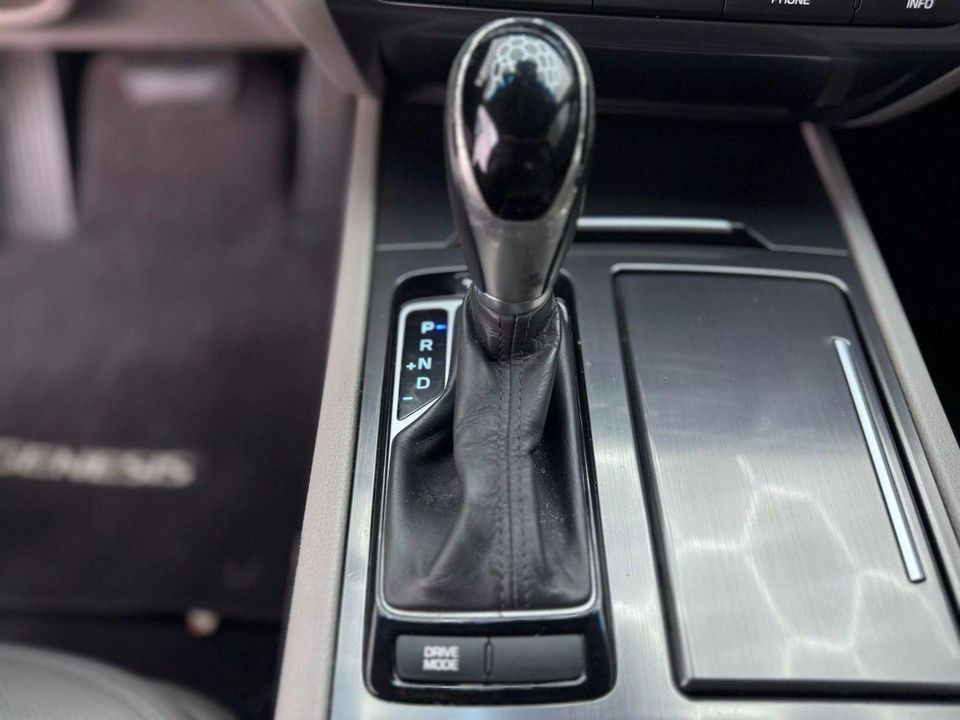 2015 Hyundai Genesis