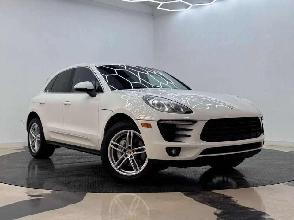 2016 Porsche Macan