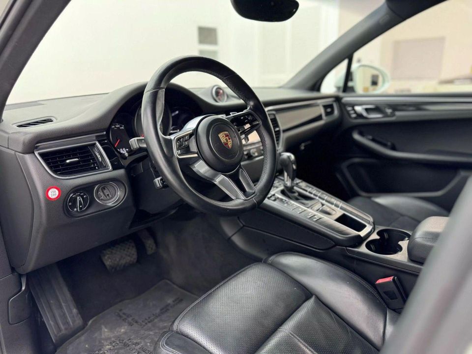 2016 Porsche Macan