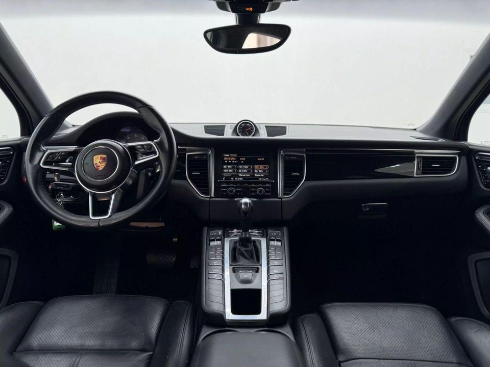 2016 Porsche Macan