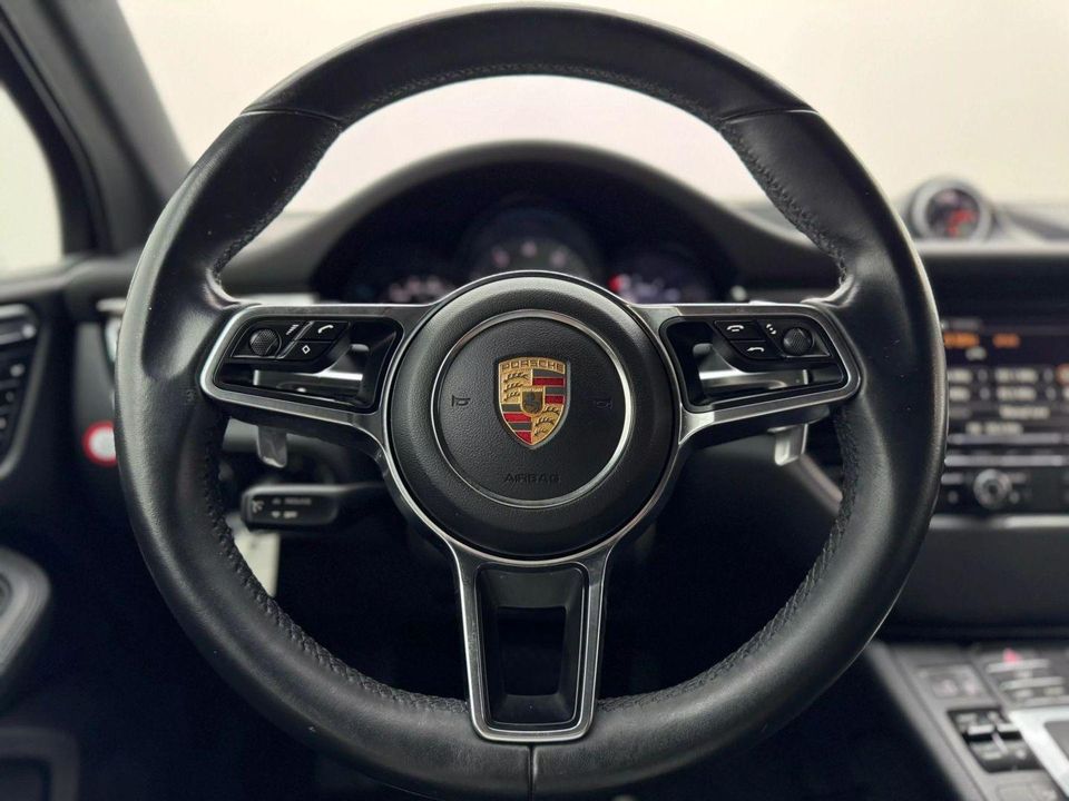 2016 Porsche Macan