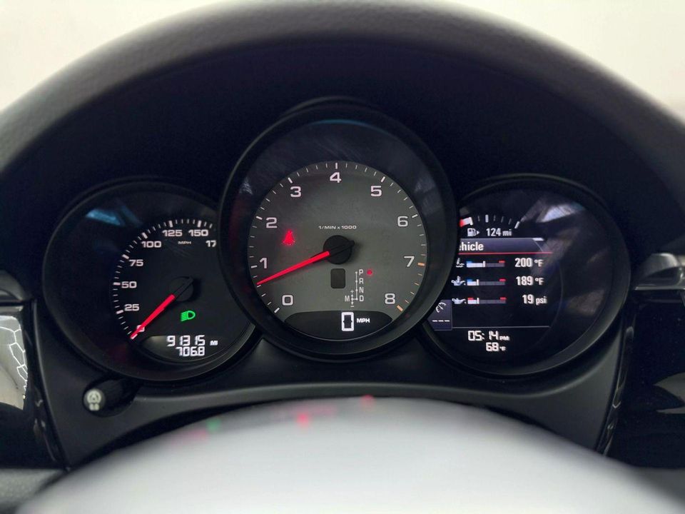 2016 Porsche Macan