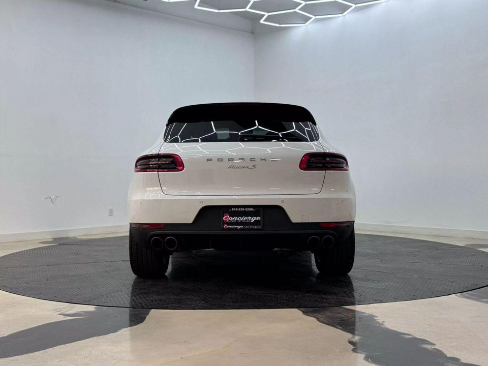 2016 Porsche Macan