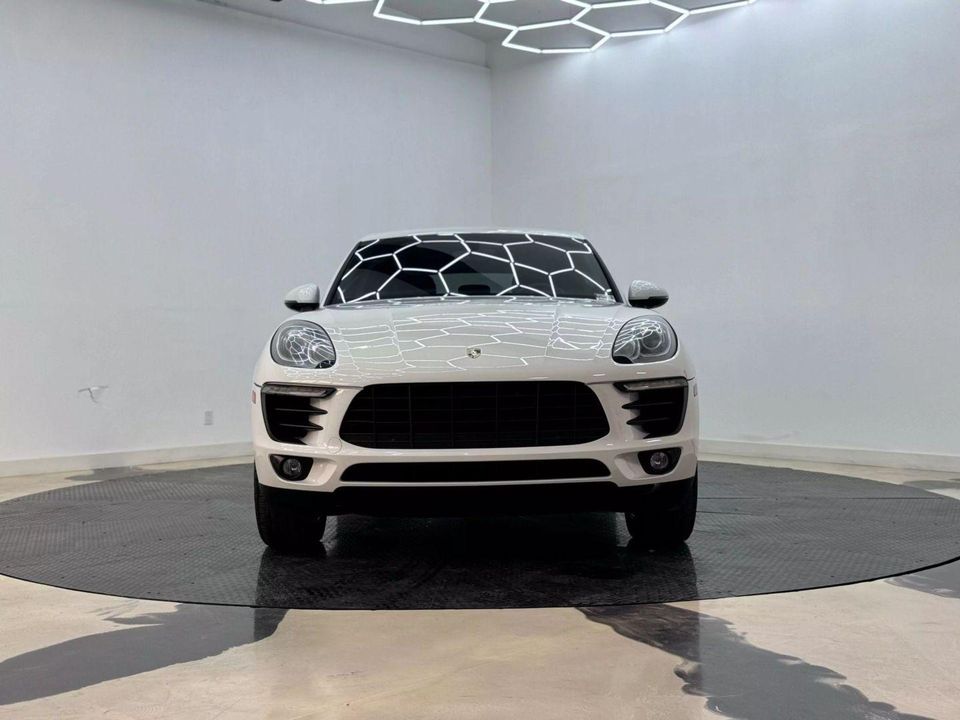 2016 Porsche Macan