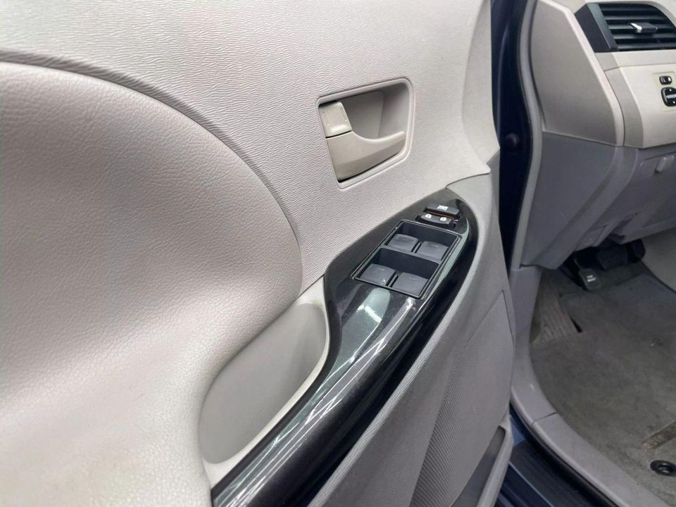 2014 Toyota Sienna