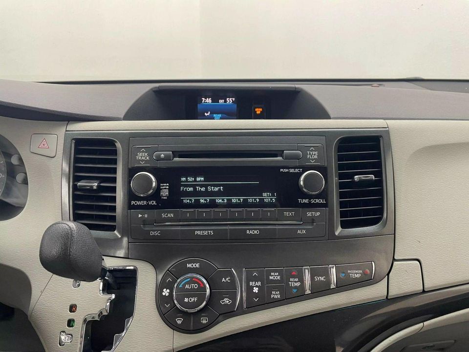 2014 Toyota Sienna