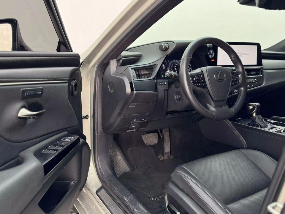 2023 Lexus ES